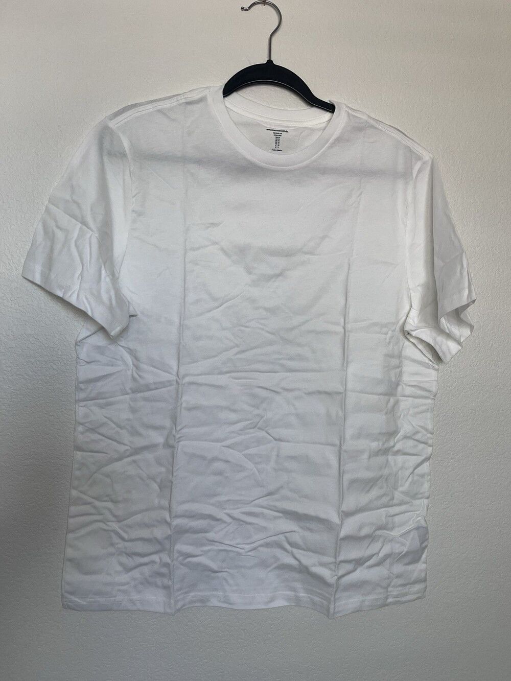 New 6 Pack Men’s White Short Sleeve Tshirts Size Medium